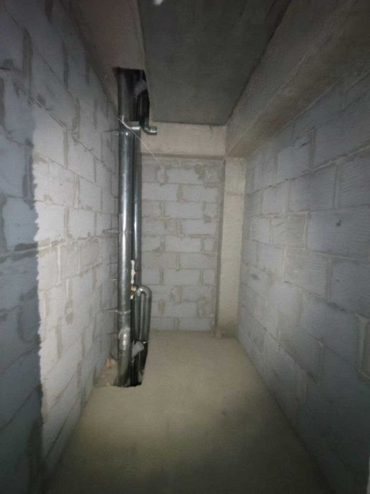 Продаётся 2-комнатная квартира в г. Чирчик, 10-микрорайон! Срочно