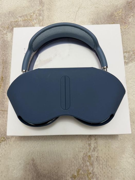 AirPods Max синий цвет