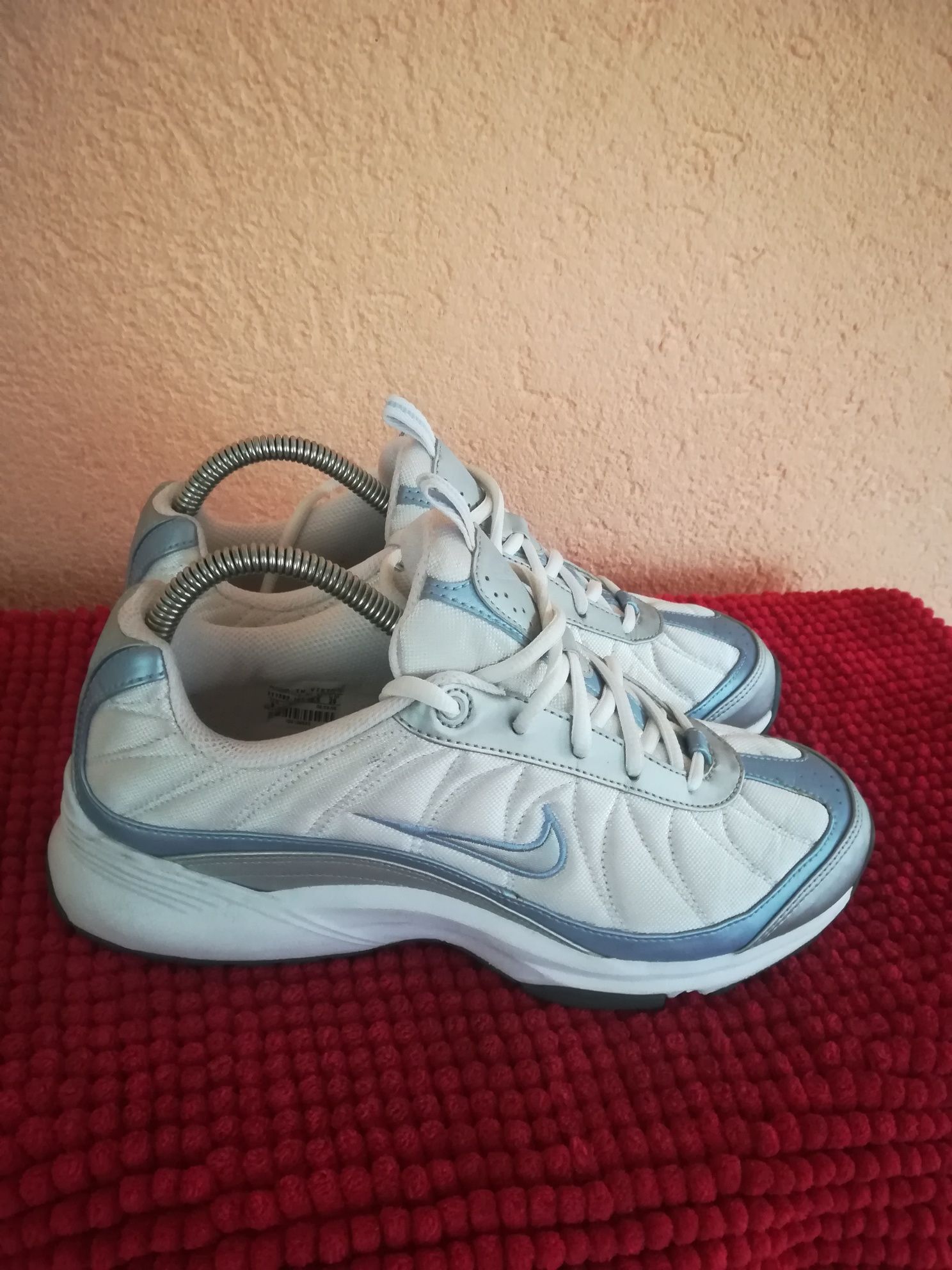 Adidași Nike nr 40,5 damă