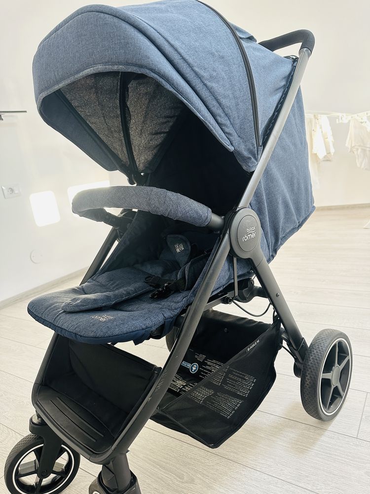 Vând Căruț Sport Britax Romer Navy Inc