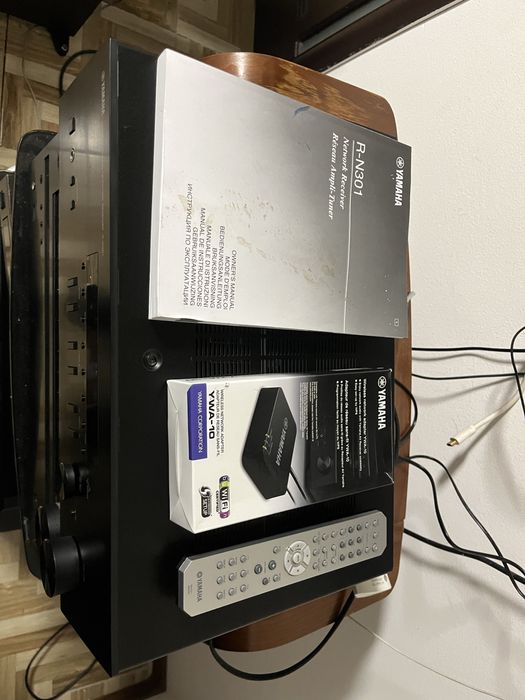 Receiver Yamaha R-N301 + adaptor original wifi