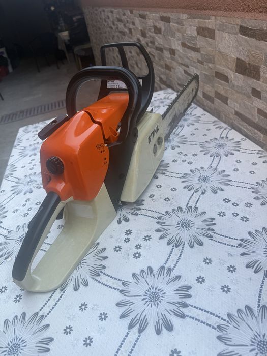 Бензинова резачка за дърва STIHL MS 270 C
