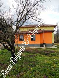 Нова , двуетажна къща в село на 10 км от Велико Търново