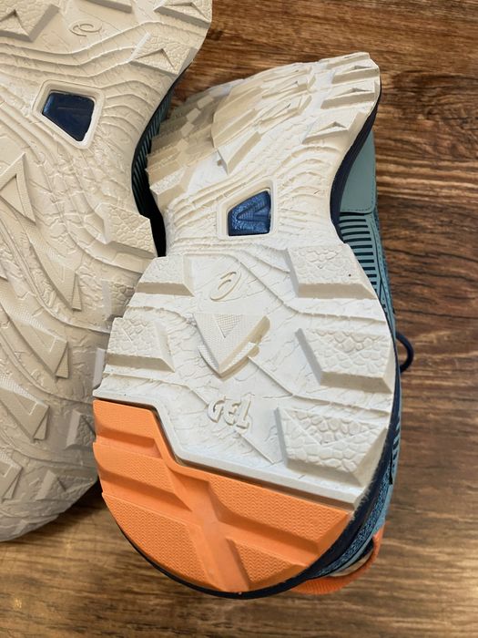 Adidasi trail running Haglofs noi marimea 42