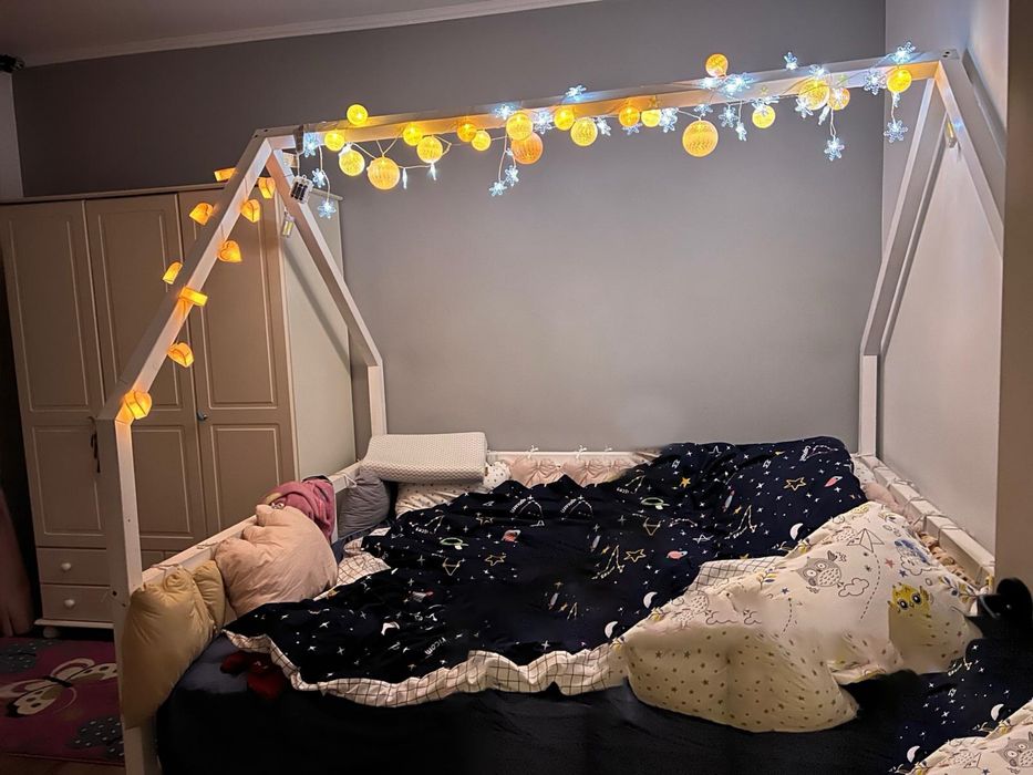 Pat stil casuta din lemn