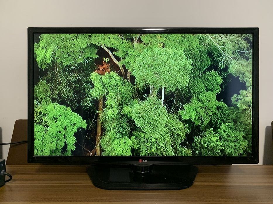 Телевизор LG 32 диагональ