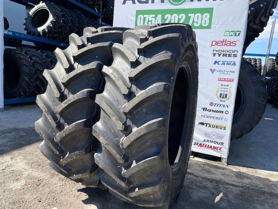 Cauciucuri radiale noi 520/70R38 marca MRL pentru tractor spate