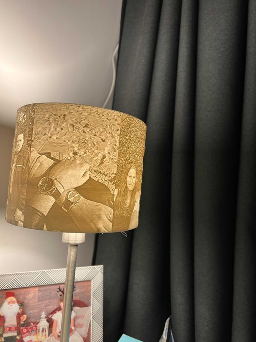 Уникалeн подарък - лампа със 3D снимки по избор