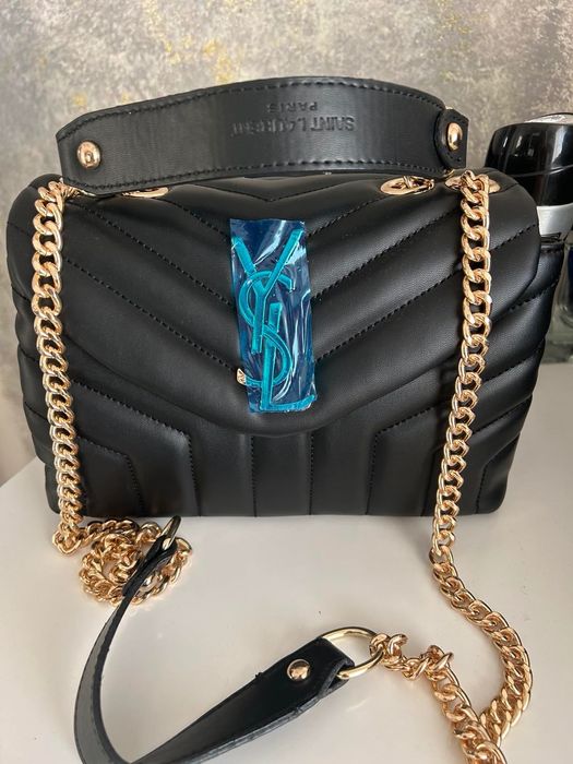 Шикозна чанта черна