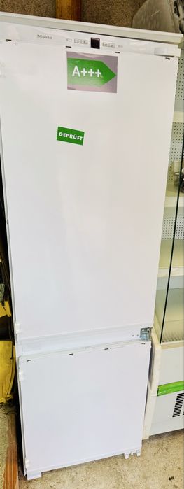 Miele хладилник с фризер за вграждане А++ No frost GERMANY Гаранция