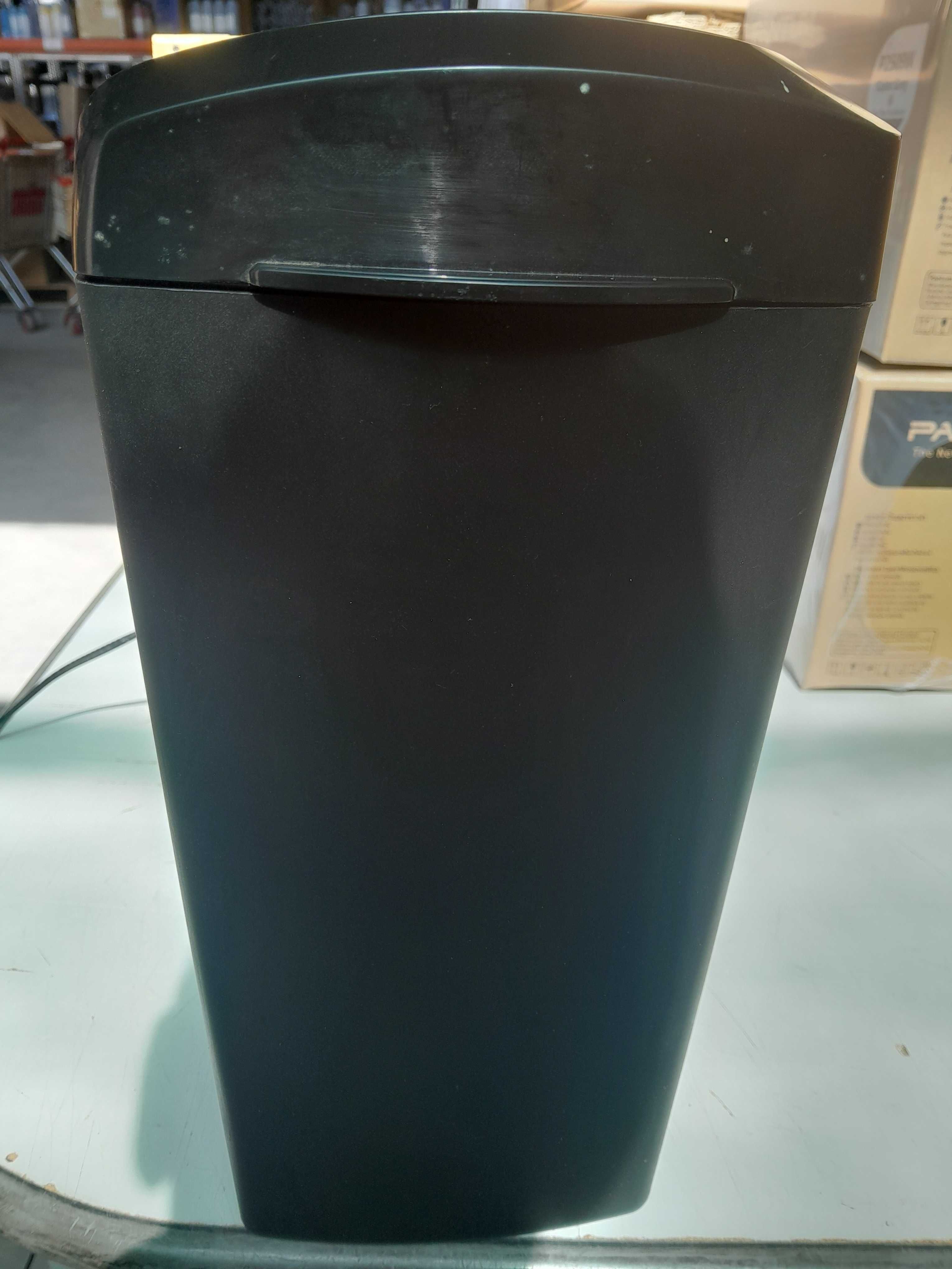 Продавам Шредер  FELLOWES P-28S
