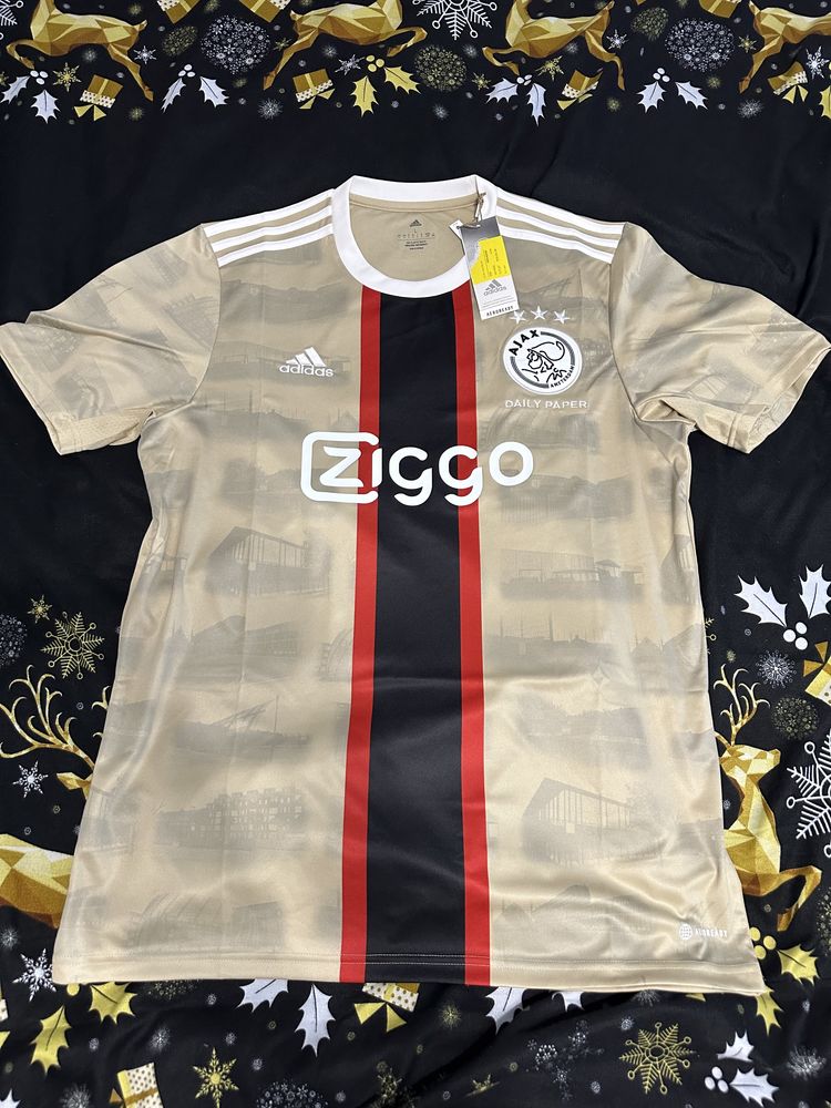 Tricouri Adidas fotbal ( Manchester United , Ajax , Deutscher , Lyon )