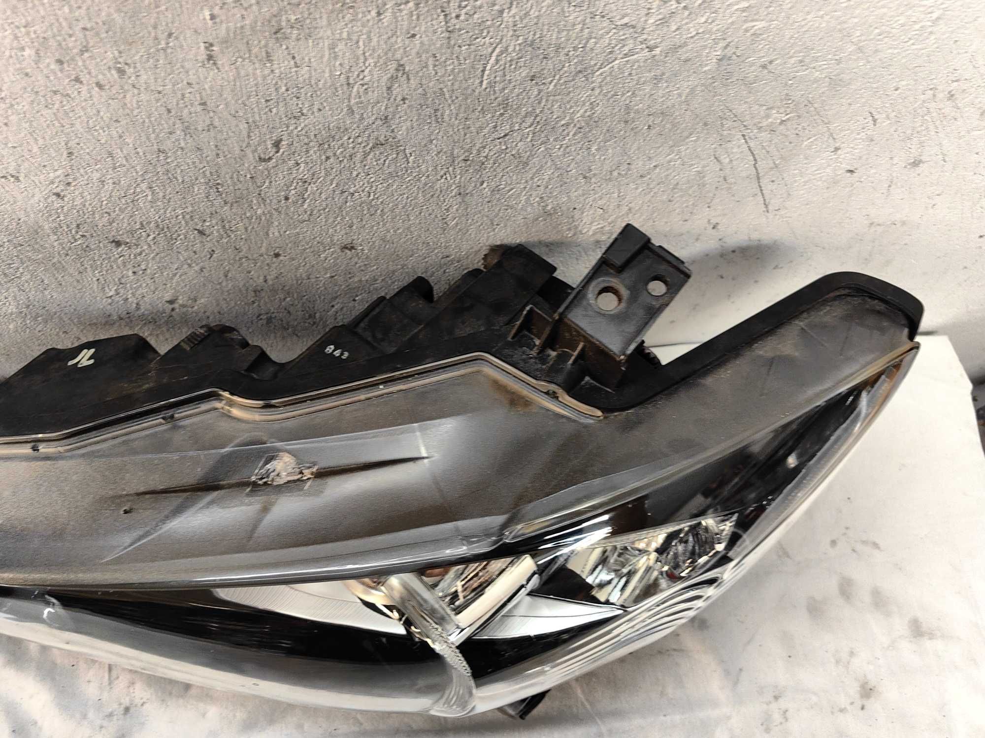 Оригинален фар Мазда 6  Mazda 6 Led Bixenon