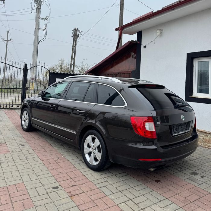 Skoda Superb 2012 - 2.0 TDI | Navi | Xenon | Euro 5 / 2 set Roti