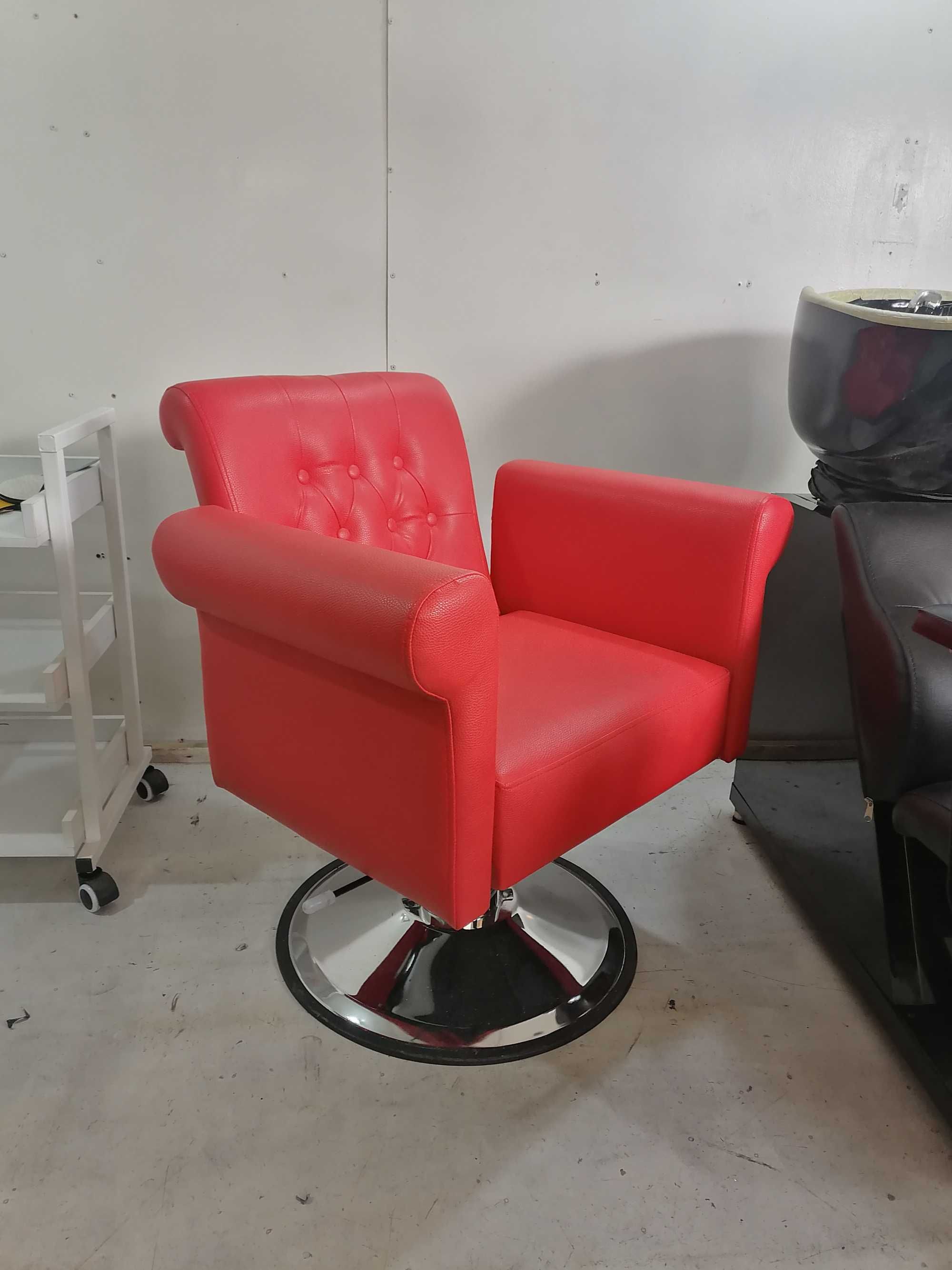Кресло для салона красоты, парикмахерское кресло