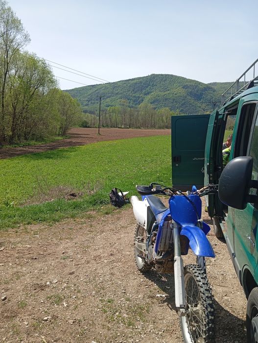 Vând sau schimb Yamaha yzf 450