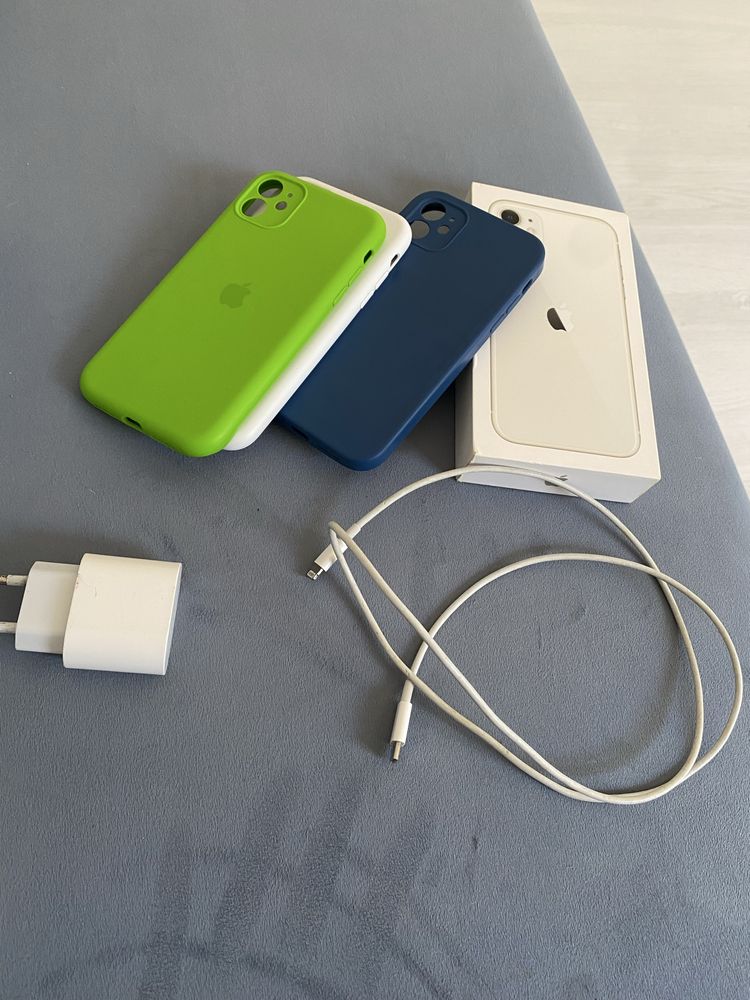 IPhone 11 в среднем состояние  оригинал EAC