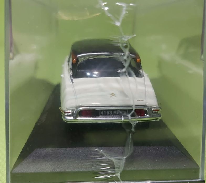 Citroen DS19 -1957г. Цена:25лв. (1/711). Мащаб 1:43
