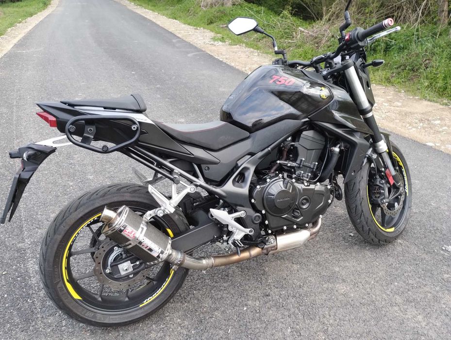 Honda Hornet CB 750 2023 Aerografiata cu 8600 km