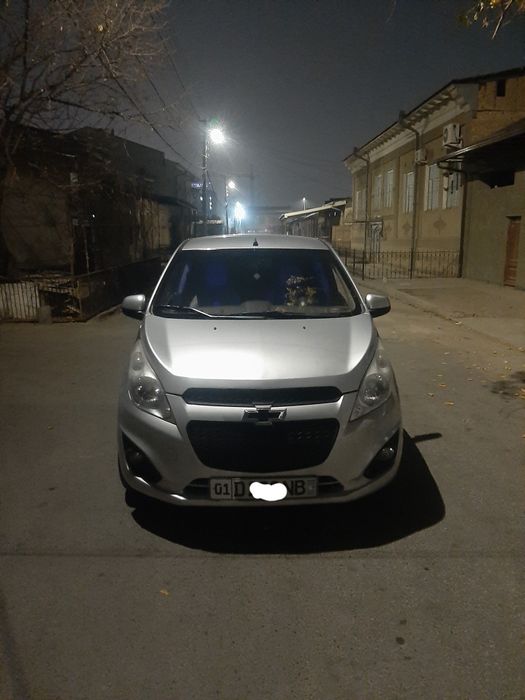 Spark sotiladi 2015 yil 4 pozitsiya avtomat