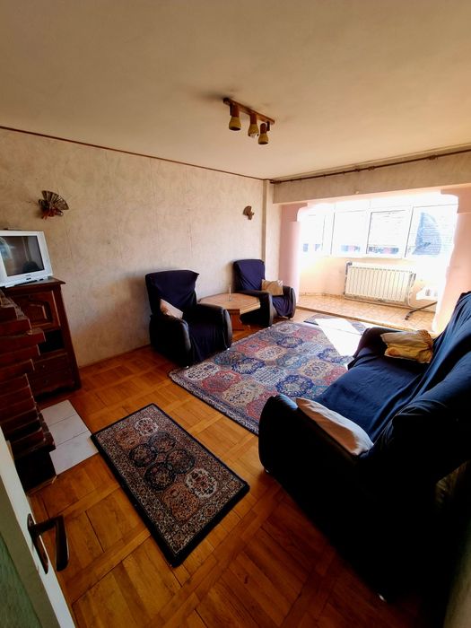 Vând apartament 4 cam, central, două băi et 3/4