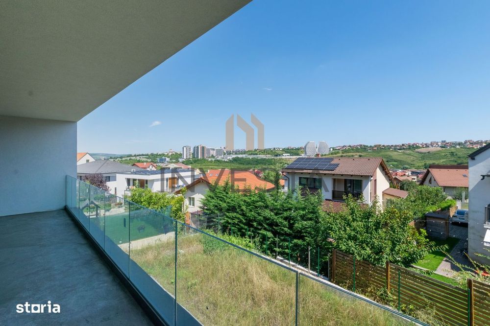 Apartament De Vanzare 5 Camere | Curte Proprie | Panorama