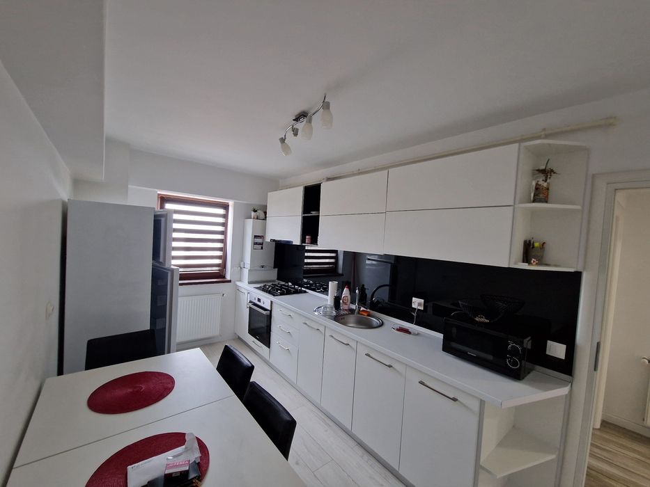 Apartament 2 camere de închiriat