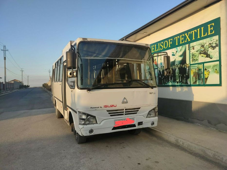 Исузу автобус 2013йил  сотилади