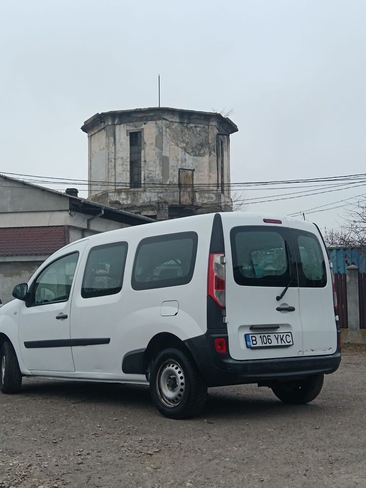 Vand Kangoo autoutilitara varianta lunga !