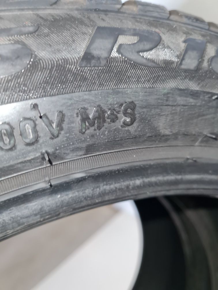 2 cauciucuri M+S 245/45 R18 PIRELLI  dot 40 15