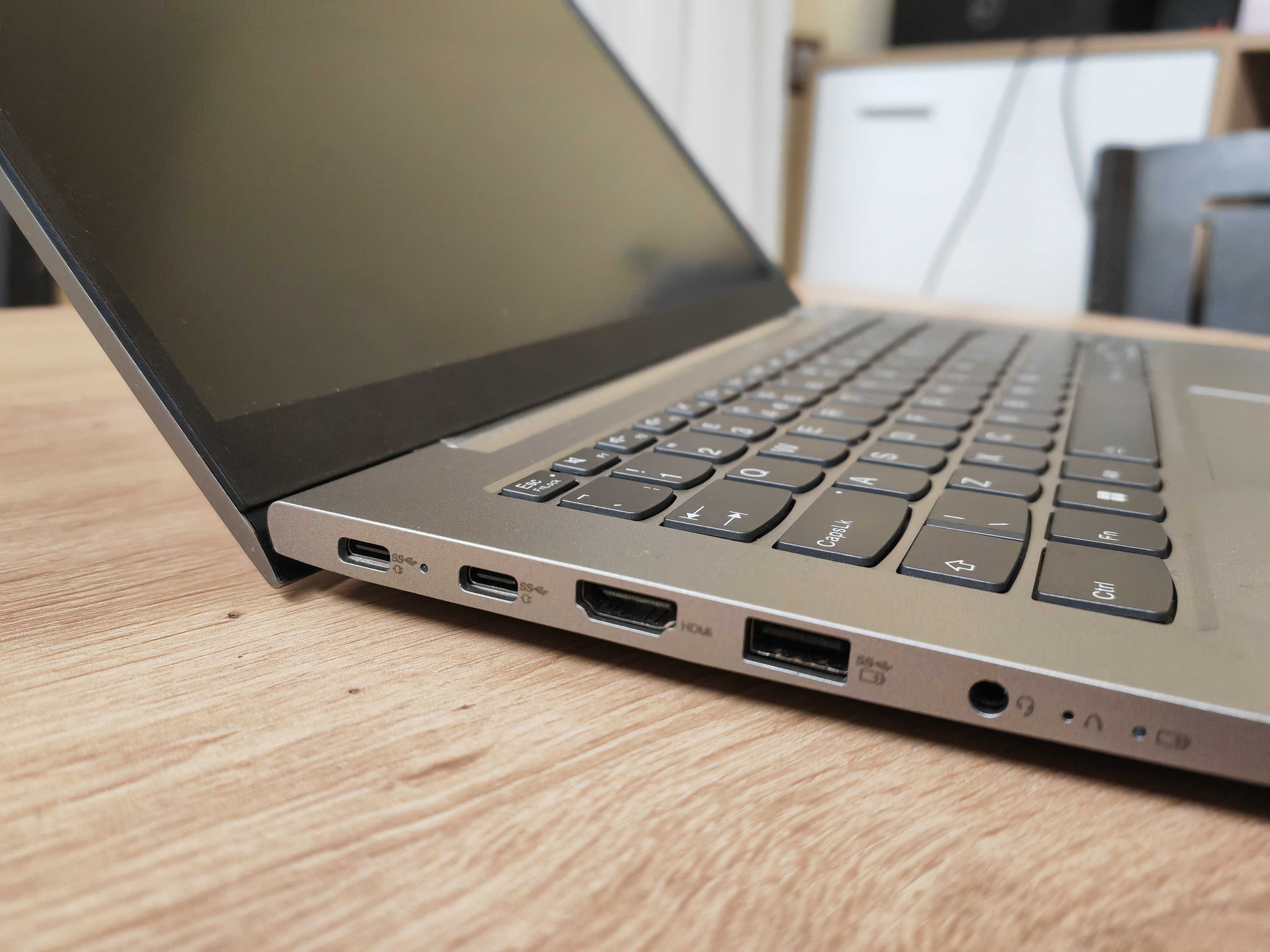 лаптоп Lenovo ThinkBook 14 с 6-ядрен Ryzen 5 5500U 14" FHD, 256GB/8GB