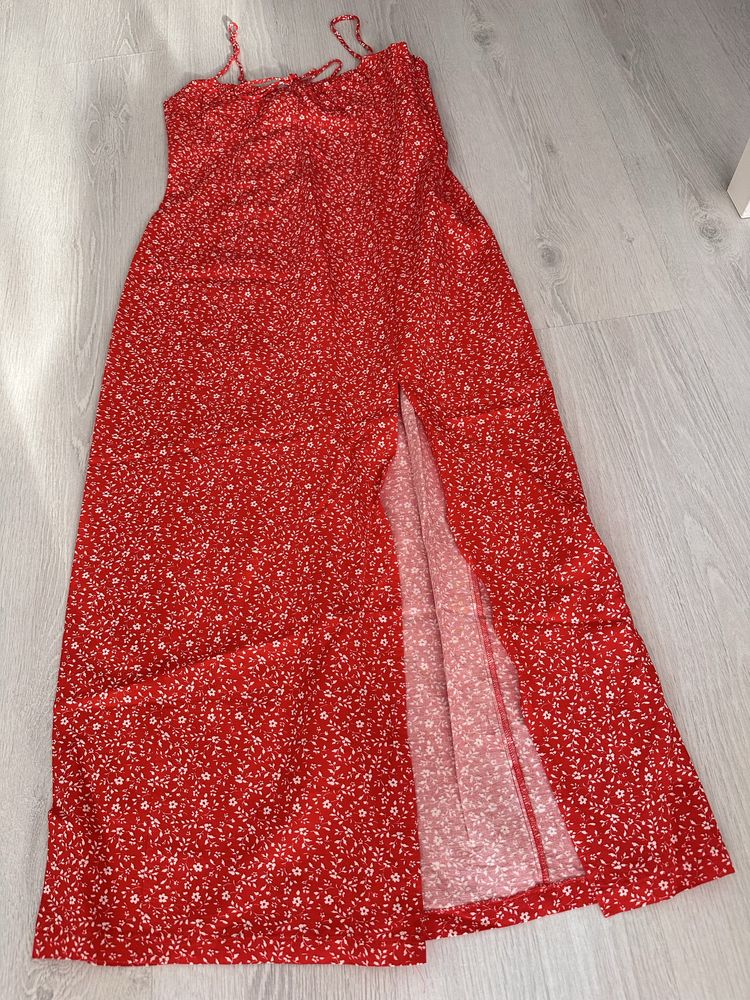 Рокля червена Zara