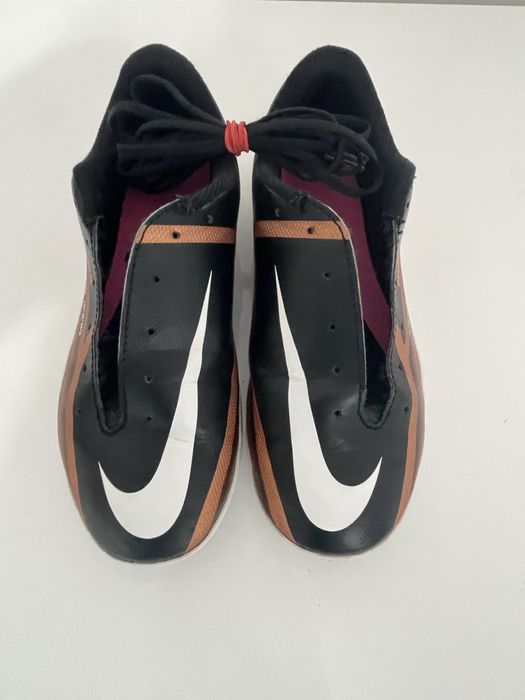 Ghete de fotbal Nike Phantom 6-7 ani