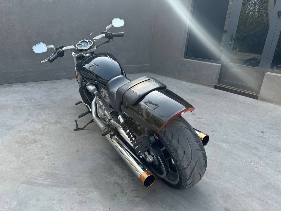 Harley-davidson v rod sotiladi