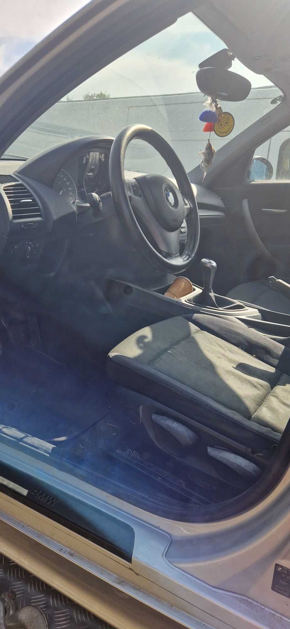 Dezmembrez bmw seria 1 2.0 diesel