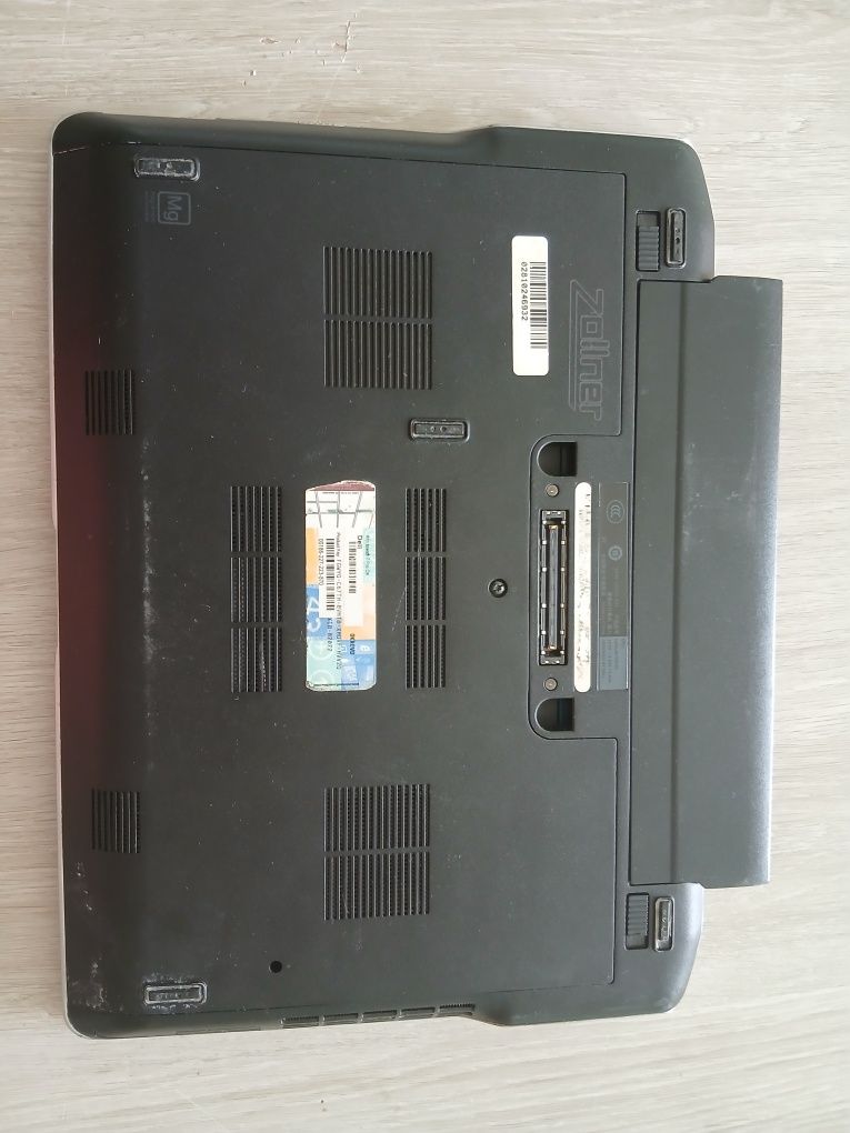 Лаптоп Dell Latitude E6230