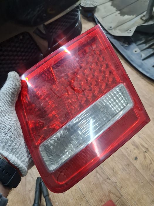 Продам фонари audi a8 d3