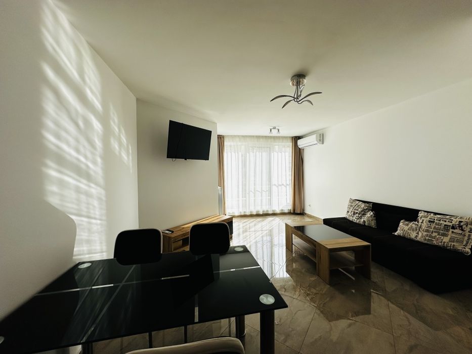 Дава се под наем Тристаен апартамент в София, Красно село - 102 кв.м за 969 € - Снимка #1