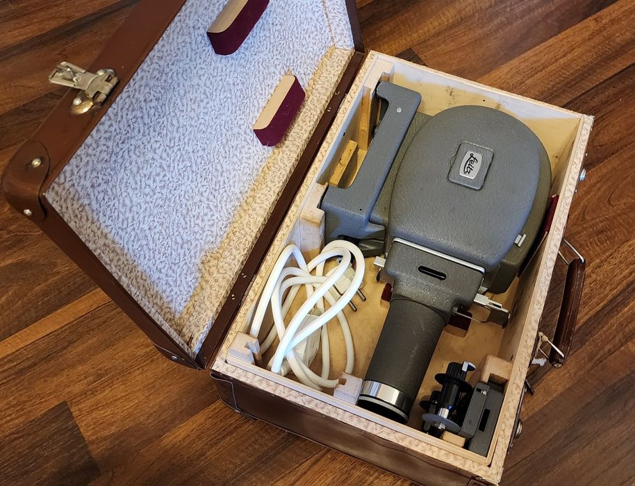 diaproiector Leitz Prado 250