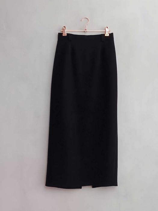 Елегантна черна пола тип молив