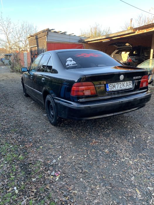 Vand sau schimb 520i