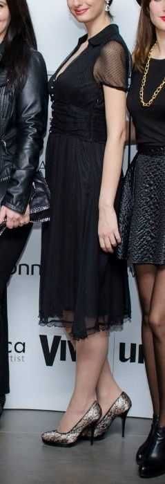 Pantofi cu toc, nude cu dantelă neagră și plic din aceeași gamă, nr.39