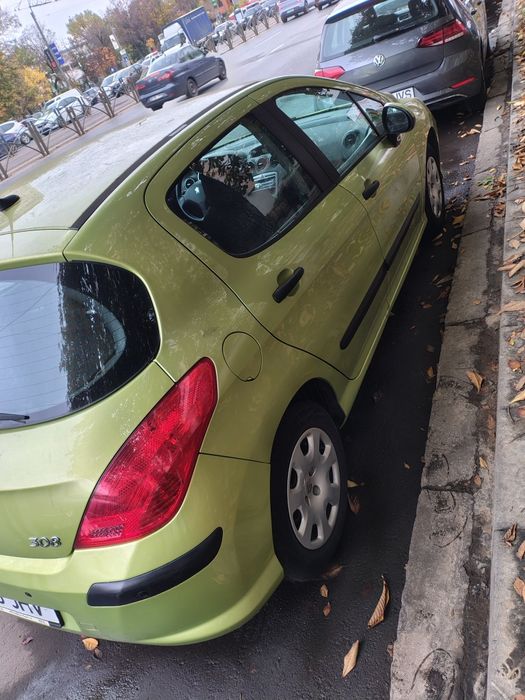 Peugeot 308 1,4 benzină stare excelentă
