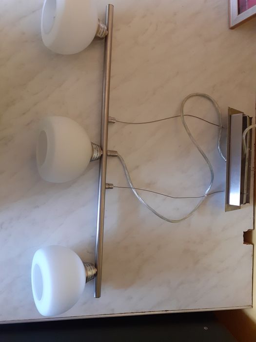 Vind candelabru  nou pe care îl interesează să-mi scrie