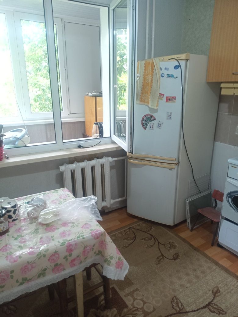 Продам  квартиру .