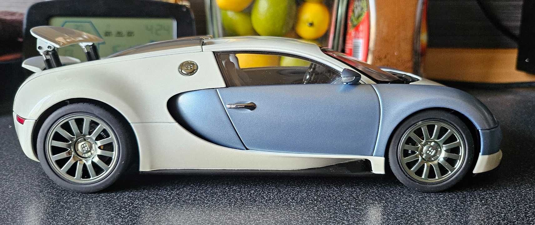 Macheta Bugatti Veyron Production version - AutoArt - 1/18