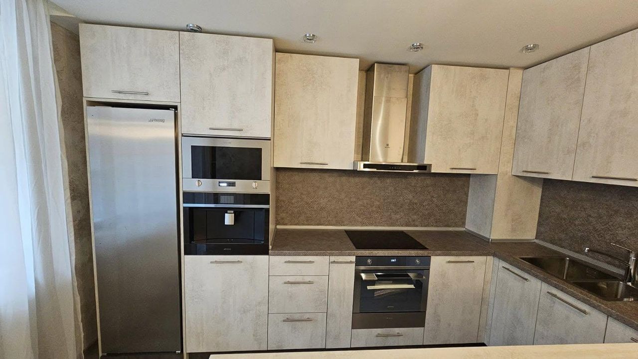 Дава се под наем Тристаен апартамент в София, Лагера - 100 кв.м за 800 € - Снимка #4