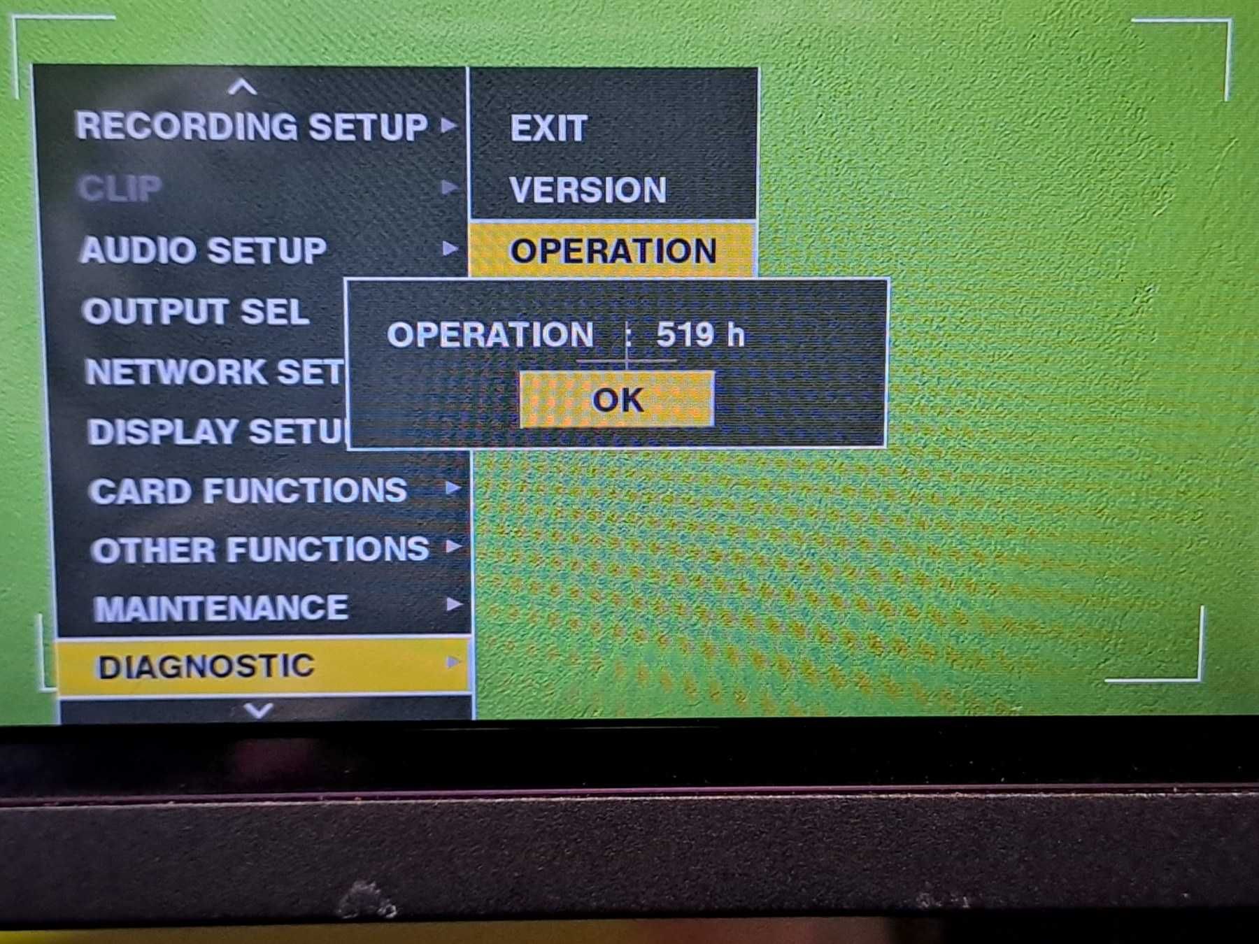 Продавам видеокамера Panasonic AJ-PX270