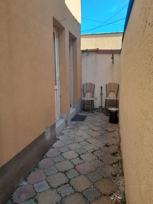 Casă ultracentrală cu spațiu comercial + studio, chiriași stabili !