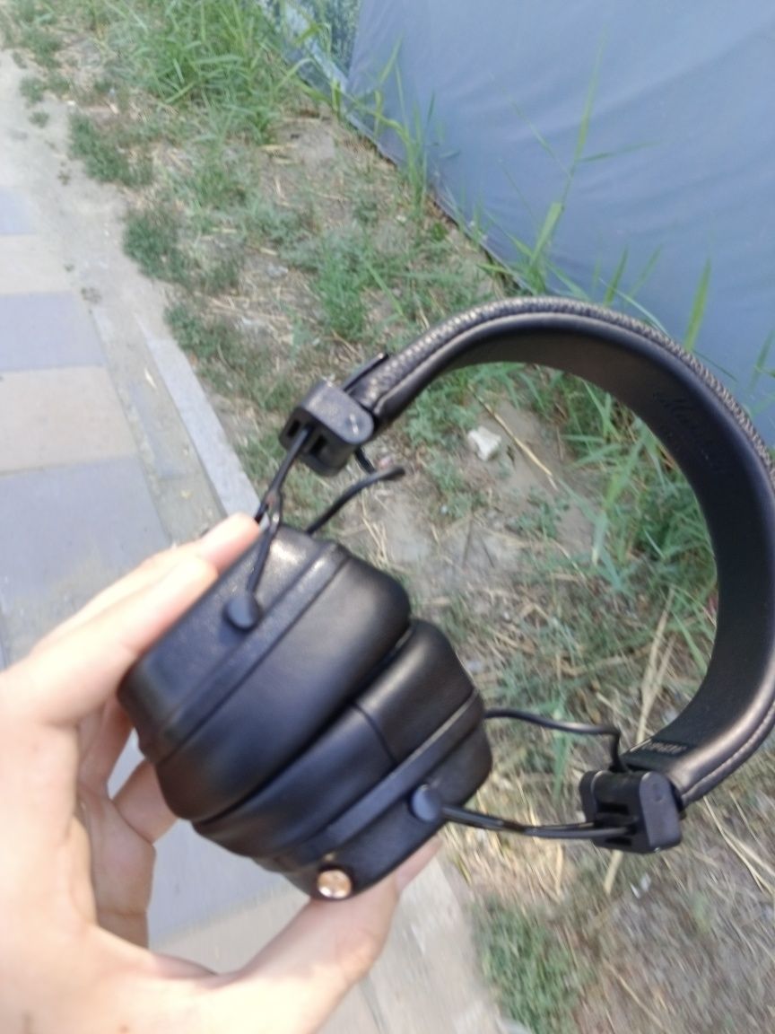 Наушники Marshall